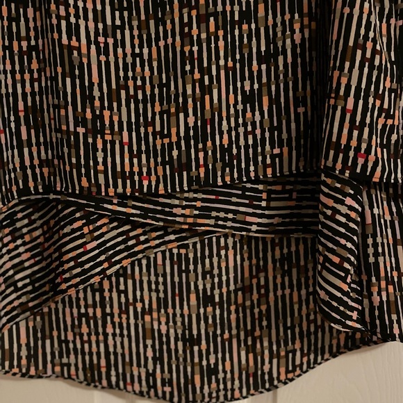 White House Black Market Sleeveless Top - Picture 6 of 6